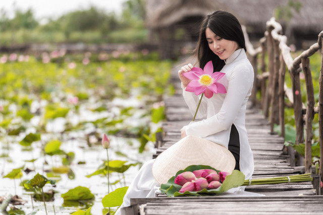 6 item không thể thiếu giúp bạn hóa nàng thơ bên hồ sen 6 item khong the thieu giup ban hoa nang tho ben ho sen