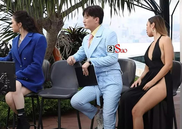Hà Anh 5 lần 7 lượt mặc phản cảm, từng bị cấm diễn 3 tháng - Hình 6 Ha Anh 5 lan 7 luot mac phan cam, tung bi cam dien 3 thang-Hinh-6