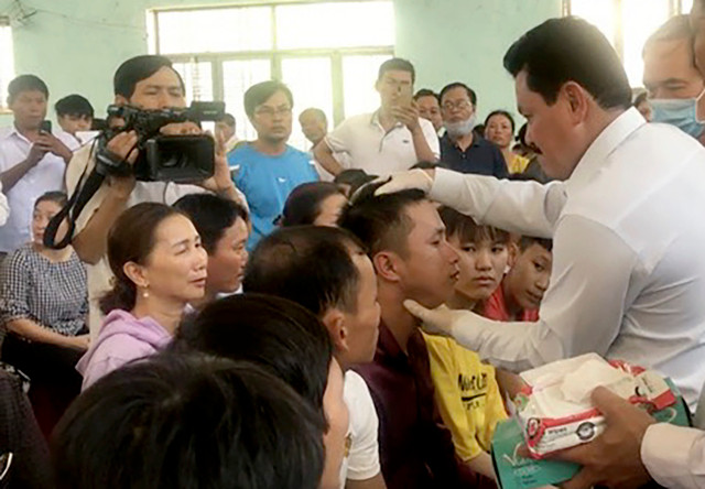 Quảng Ngãi dừng việc mời, cấp phép cho ông Võ Hoàng Yên chữa bệnh - Hình 2 Quang Ngai dung viec moi, cap phep cho ong Vo Hoang Yen chua benh-Hinh-2