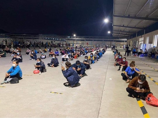 Nỗi niềm của công nhân trong khu phong tỏa Bắc Giang Noi niem cua cong nhan trong khu phong toa Bac Giang