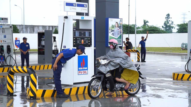 PV Oil không cho nhân viên làm thêm shipper, taxi công nghệ PV Oil khong cho nhan vien lam them shipper, taxi cong nghe