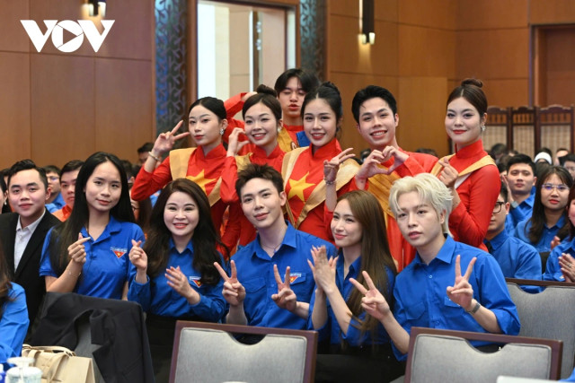 3 câu hỏi Thủ tướng đặt ra tại cuộc đối thoại với 300 thanh niên - Hình 3 3 cau hoi Thu tuong dat ra tai cuoc doi thoai voi 300 thanh nien-Hinh-3