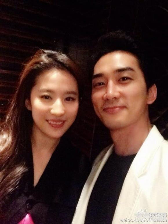 Lý do Song Seung Hun mới gặp đã yêu Lưu Diệc Phi - Hình 2 Ly do Song Seung Hun moi gap da yeu Luu Diec Phi-Hinh-2