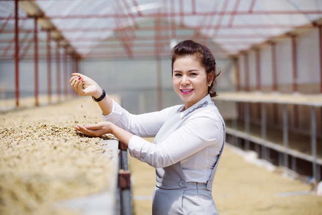 Bà Lê Hoàng Diệp Thảo: Sẽ tiếp tục hành trình cứu ông Vũ và thương hiệu cà phê Trung Nguyên - Hình 2 Ba Le Hoang Diep Thao: Se tiep tuc hanh trinh cuu ong Vu va thuong hieu ca phe Trung Nguyen-Hinh-2
