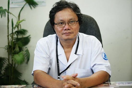 BS Trương Hữu Khanh chỉ việc cha mẹ cần làm khi con thành F0 BS Truong Huu Khanh chi viec cha me can lam khi con thanh F0