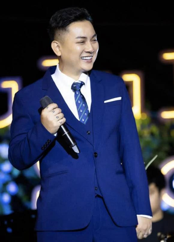Hoài Lâm gây chú ý lại là thân hình 'phát tướng' - Hình 4 Hoai Lam gay chu y lai la than hinh 'phat tuong'-Hinh-4