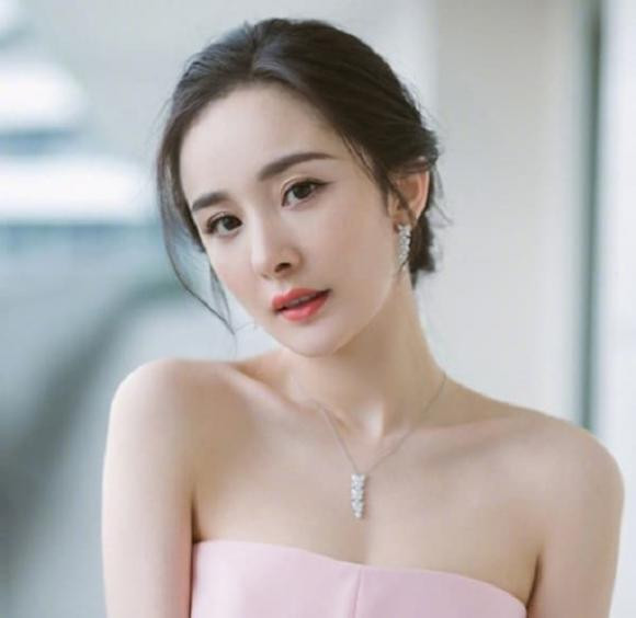 Tại sao đàn ông thích Dương Mịch nhiều, phần lớn phụ nữ ghét cô ấy? - Hình 6 Tai sao dan ong thich Duong Mich nhieu, phan lon phu nu ghet co ay?-Hinh-6