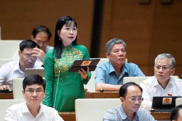 Làm rõ thực trạng lương không đủ sống, điện tăng giá, cán bộ sợ sai - Hình 2 Lam ro thuc trang luong khong du song, dien tang gia, can bo so sai-Hinh-2