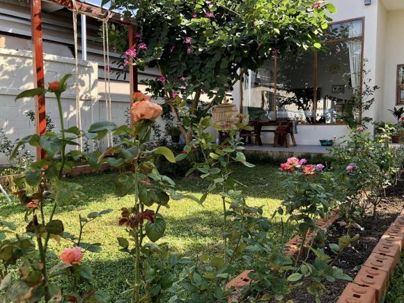 Thiết kế nhà cấp bốn với sân vườn, 'thềm nhà có hoa' - Hình 12 Thiet ke nha cap bon voi san vuon, 'them nha co hoa'-Hinh-12