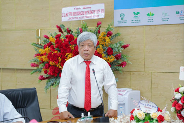 Chung tay bảo vệ nguồn nước sạch và vệ sinh môi trường Chung tay bao ve nguon nuoc sach va ve sinh moi truong