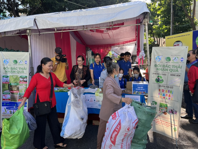 Chung tay bảo vệ nguồn nước sạch và vệ sinh môi trường - Hình 4 Chung tay bao ve nguon nuoc sach va ve sinh moi truong-Hinh-4