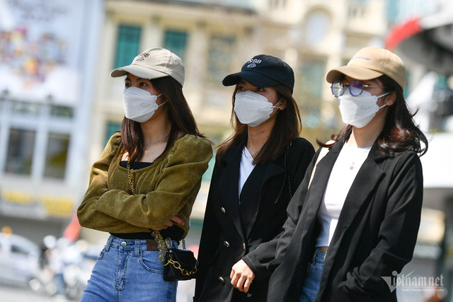 Thời tiết Hà Nội 7/5: Ngày nắng nóng mạnh, chiều tối đón khí lạnh Thoi tiet Ha Noi 7/5: Ngay nang nong manh, chieu toi don khi lanh