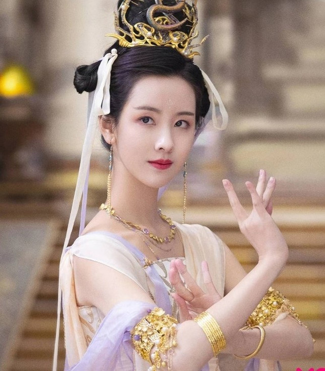 Vì sao đến Lưu Diệc Phi, Ngu Thư Hân cũng bị chê xấu? - Hình 3 Vi sao den Luu Diec Phi, Ngu Thu Han cung bi che xau?-Hinh-3