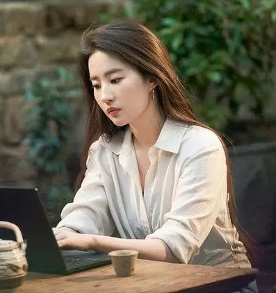 Vì sao đến Lưu Diệc Phi, Ngu Thư Hân cũng bị chê xấu? - Hình 7 Vi sao den Luu Diec Phi, Ngu Thu Han cung bi che xau?-Hinh-7