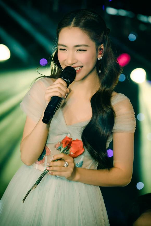 Sao Việt chọn có con trước mới đám cưới: Liệu có mạo hiểm? - Hình 7 Sao Viet chon co con truoc moi dam cuoi: Lieu co mao hiem?-Hinh-7