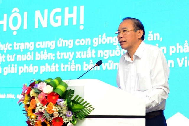 100 tấn tôm hùm bông bán không ai mua, nông dân lại 'ngồi trên lửa' - Hình 4 100 tan tom hum bong ban khong ai mua, nong dan lai 'ngoi tren lua'-Hinh-4