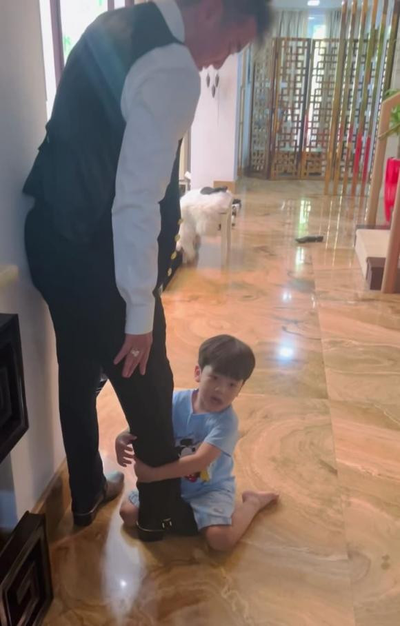 Xem nhà như khách sạn, Đàm Vĩnh Hưng thay đổi vì lí do này - Hình 9 Xem nha nhu khach san, Dam Vinh Hung thay doi vi li do nay-Hinh-9