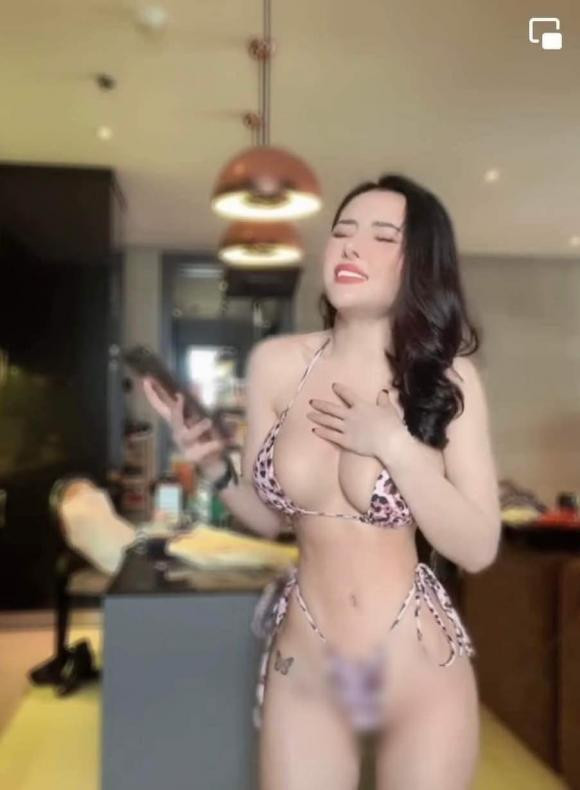 Ngân 98 diện bikini nhỏ xíu lộ hình xăm nhạy cảm, lại còn uốn éo bất chấp - Hình 2 Ngan 98 dien bikini nho xiu lo hinh xam nhay cam, lai con uon eo bat chap-Hinh-2