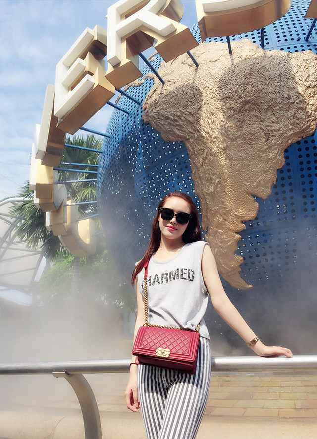 Em gái Mai Phương Thúy mặc gì cũng được khen đẹp sang vì xinh như hoa hậu - Hình 15 Em gai Mai Phuong Thuy mac gi cung duoc khen dep sang vi xinh nhu hoa hau-Hinh-15