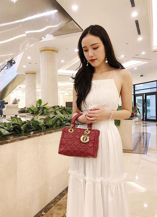 Em gái Mai Phương Thúy mặc gì cũng được khen đẹp sang vì xinh như hoa hậu - Hình 5 Em gai Mai Phuong Thuy mac gi cung duoc khen dep sang vi xinh nhu hoa hau-Hinh-5