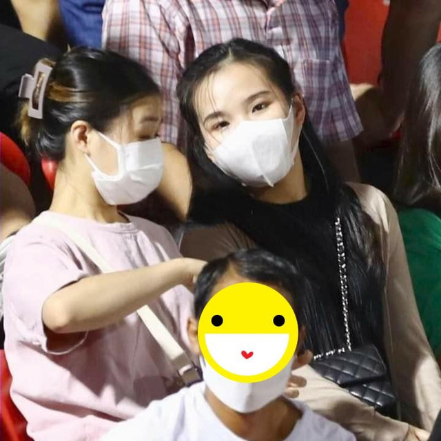 Chỉ 1 hình ảnh tiết lộ quan hệ giữa Viên Minh và em chồng - Hình 2 Chi 1 hinh anh tiet lo quan he giua Vien Minh va em chong-Hinh-2