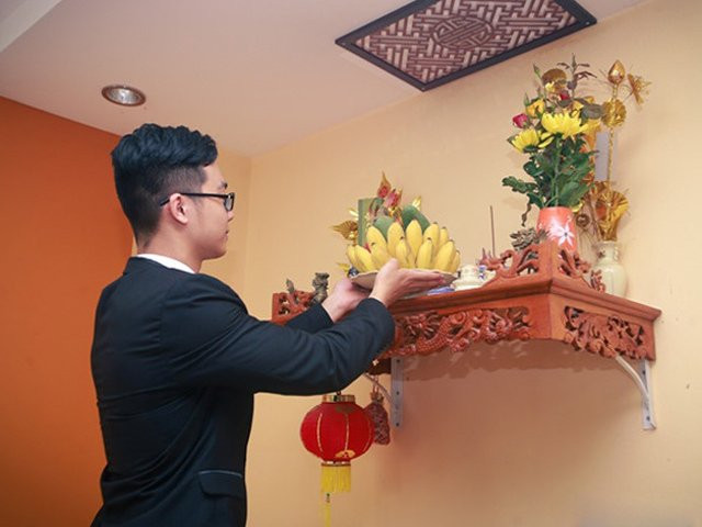 Cuối năm lau bàn thờ chớ dùng nước lã Cuoi nam lau ban tho cho dung nuoc la