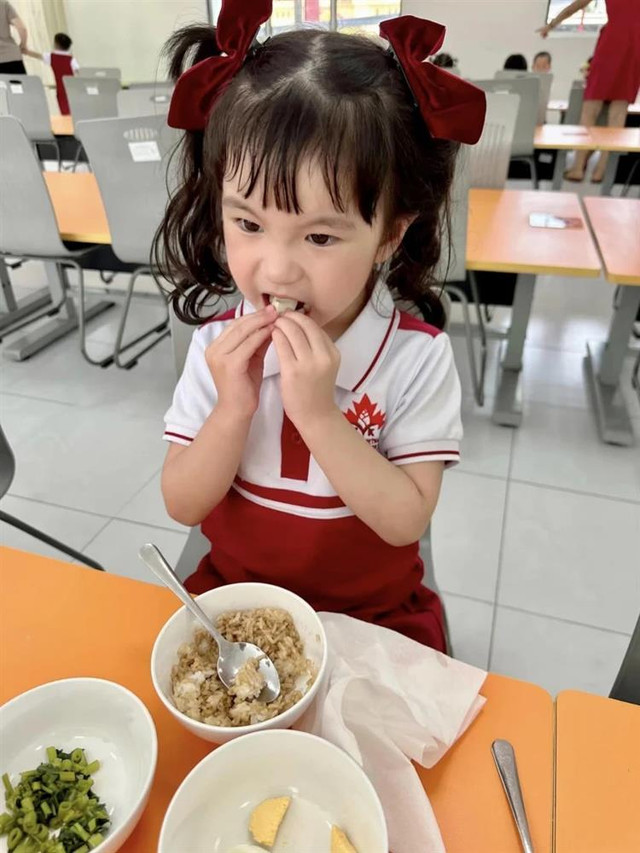 'Cậu ấm, cô chiêu' nhà sao Việt được chi tiền tỷ học trường quốc tế - Hình 5 'Cau am, co chieu' nha sao Viet duoc chi tien ty hoc truong quoc te-Hinh-5