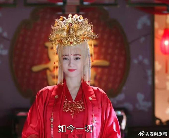 Tranh cãi 2023: Bạch Lộc bị chê 'phèn', Địch Lệ Nhiệt Ba bị stylist hại Tranh cai 2023: Bach Loc bi che 'phen', Dich Le Nhiet Ba bi stylist hai