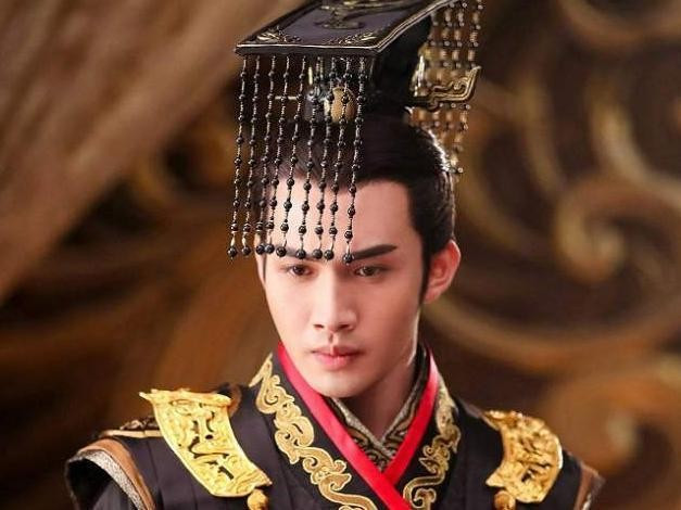 Thực hư lăng mộ Tần Thủy Hoàng chứa 'bản đồ thủy ngân' 100 tấn? Thuc hu lang mo Tan Thuy Hoang chua 'ban do thuy ngan' 100 tan?
