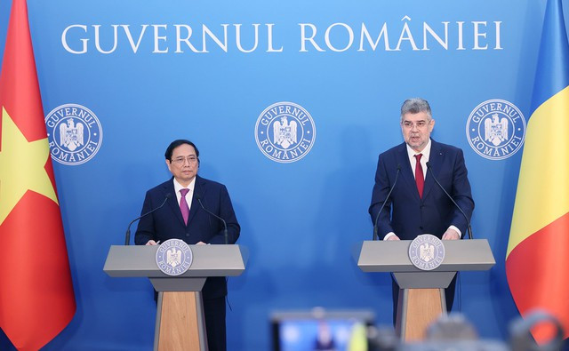 Thủ tướng Phạm Minh Chính và Thủ tướng Romania họp báo sau hội đàm Thu tuong Pham Minh Chinh va Thu tuong Romania hop bao sau hoi dam