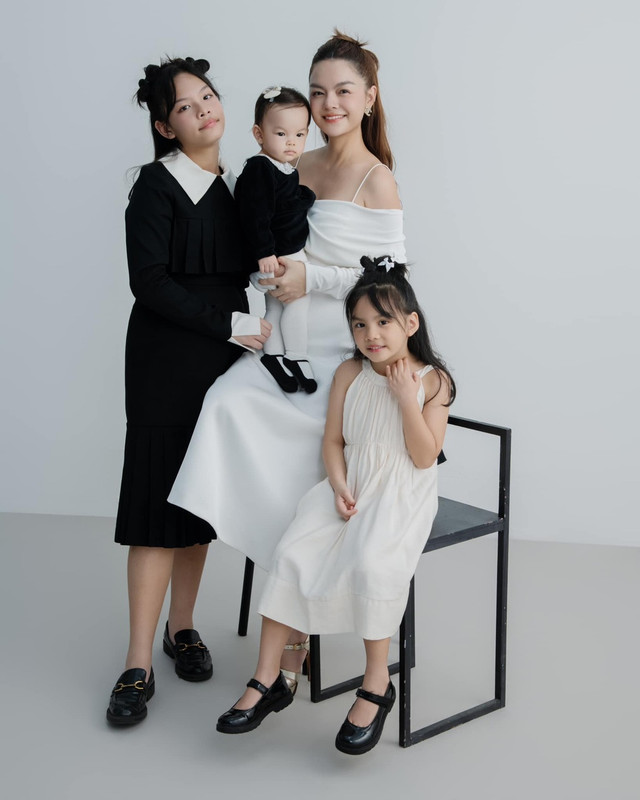 Sao Việt hậu ly hôn: Giữ quan hệ tốt với người cũ, được khen ngợi - Hình 6 Sao Viet hau ly hon: Giu quan he tot voi nguoi cu, duoc khen ngoi-Hinh-6