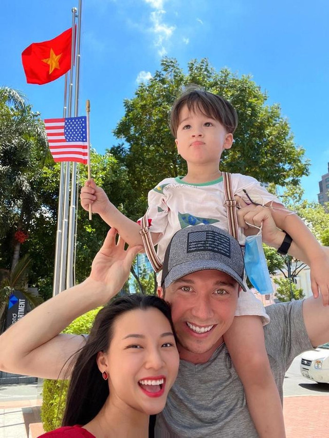 Sao Việt hậu ly hôn: Giữ quan hệ tốt với người cũ, được khen ngợi - Hình 2 Sao Viet hau ly hon: Giu quan he tot voi nguoi cu, duoc khen ngoi-Hinh-2