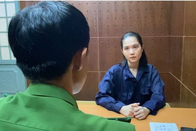 Clip người mẫu Ngọc Trinh nói về sai phạm của mình Clip nguoi mau Ngoc Trinh noi ve sai pham cua minh