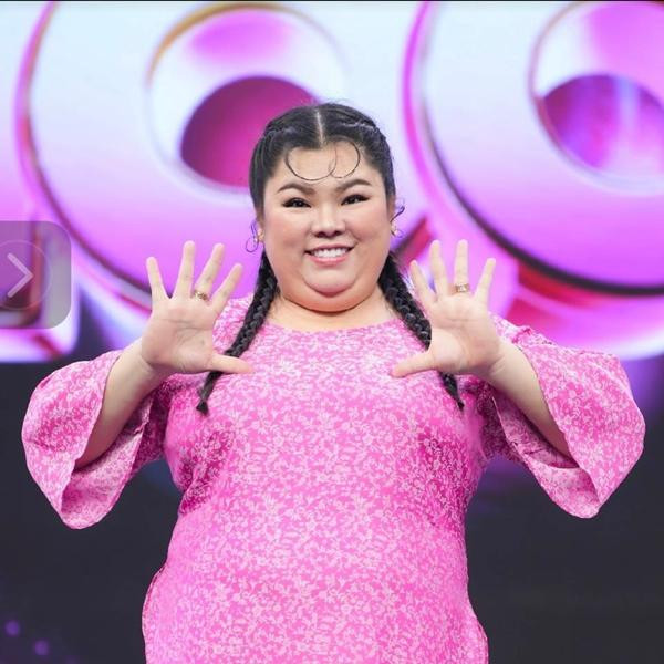 Nữ diễn viên nặng 120 kg: Cuộc sống hôn nhân thế nào? Nu dien vien nang 120 kg: Cuoc song hon nhan the nao?