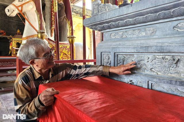 Nghề “thêu” rồng lên đá - Hình 6 Nghe “theu” rong len da-Hinh-6