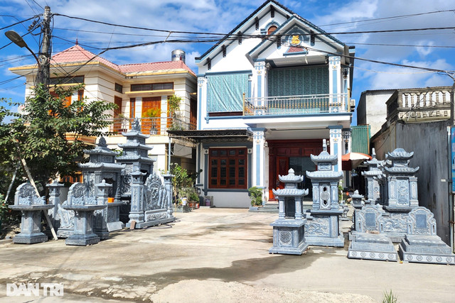 Nghề “thêu” rồng lên đá - Hình 9 Nghe “theu” rong len da-Hinh-9
