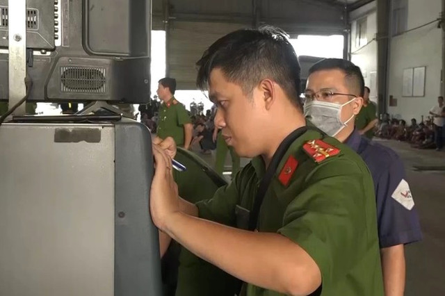 Giải mã ám hiệu của các đăng kiểm viên vụ nhận hối lộ - Hình 2 Giai ma am hieu cua cac dang kiem vien vu nhan hoi lo-Hinh-2