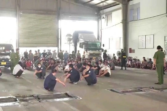 Giải mã ám hiệu của các đăng kiểm viên vụ nhận hối lộ - Hình 5 Giai ma am hieu cua cac dang kiem vien vu nhan hoi lo-Hinh-5