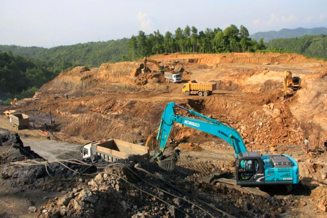 Hai văn bản 'dọn đường' của Lào Cai trong vụ khai thác triệu tấn quặng chui Hai van ban 'don duong' cua Lao Cai trong vu khai thac trieu tan quang chui
