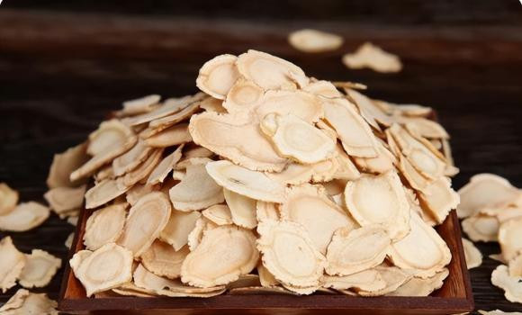 Tại sao đại thần nhà Thanh ngậm một miếng nhân sâm khi thượng triều? - Hình 3 Tai sao dai than nha Thanh ngam mot mieng nhan sam khi thuong trieu?-Hinh-3