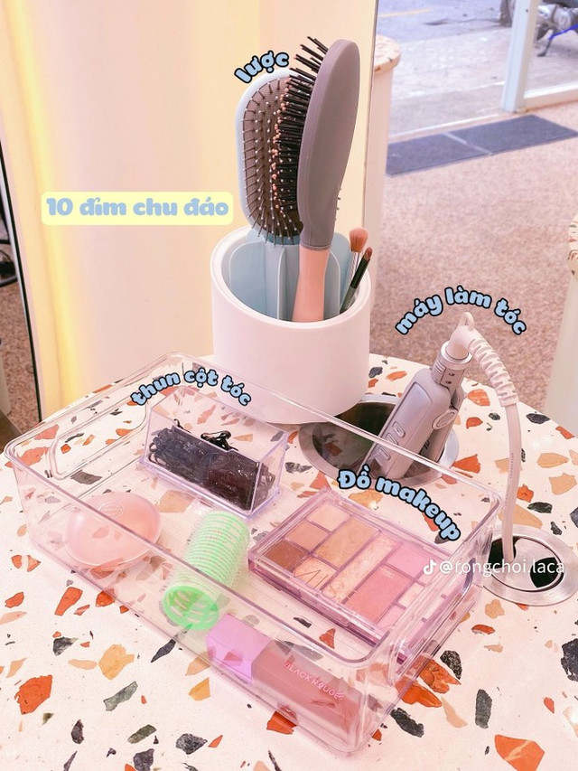 Gen Z “rần rần” phối phụ kiện đu trend chụp Photobooth Gen Z “ran ran” phoi phu kien du trend chup Photobooth