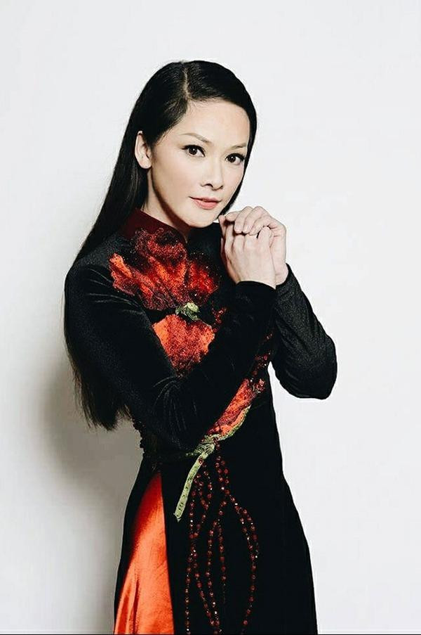 Nữ nghệ sĩ tài sắc dòng bolero đời thực ra sao ở tuổi U60? - Hình 3 Nu nghe si tai sac dong bolero doi thuc ra sao o tuoi U60?-Hinh-3