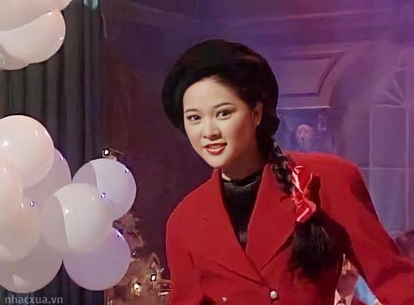Nữ nghệ sĩ tài sắc dòng bolero đời thực ra sao ở tuổi U60? Nu nghe si tai sac dong bolero doi thuc ra sao o tuoi U60?