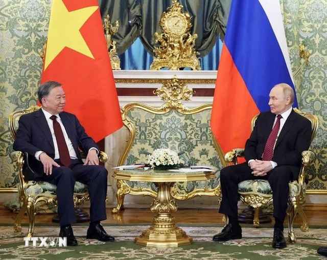 Tổng Bí thư Tô Lâm hội đàm với Tổng thống Nga Vladimir Putin Tong Bi thu To Lam hoi dam voi Tong thong Nga Vladimir Putin