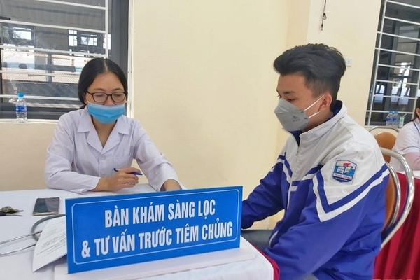86 học sinh gặp phản ứng sau tiêm vắc xin Covid-19 ở Thanh Hoá đã ổn định 86 hoc sinh gap phan ung sau tiem vac xin Covid-19 o Thanh Hoa da on dinh