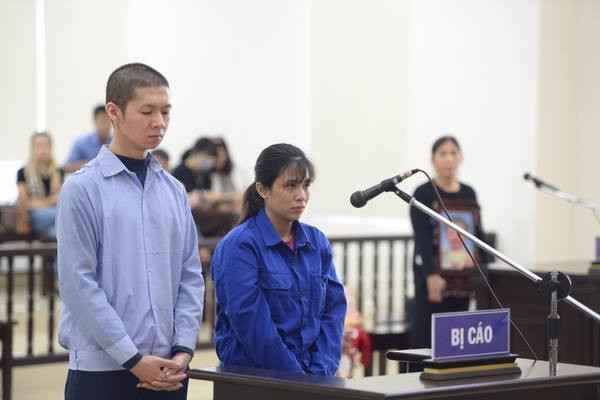 Góc khuất vụ mẹ cùng cha dượng hành hạ bé 3 tuổi chết ở Hà Nội Goc khuat vu me cung cha duong hanh ha be 3 tuoi chet o Ha Noi