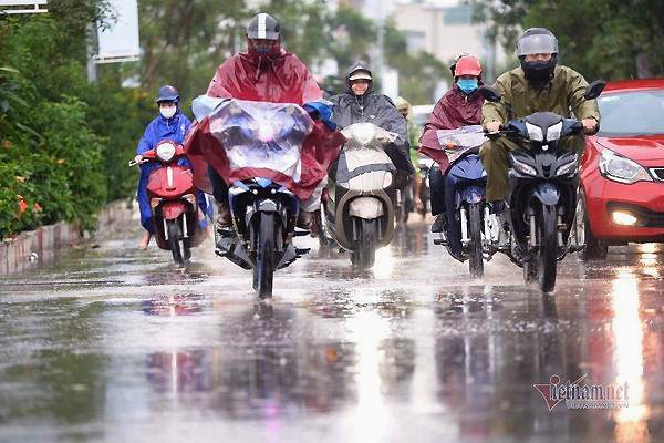 Dự báo thời tiết 18/4: Cả nước mưa giông sầm sập, nguy cơ lốc, sét Du bao thoi tiet 18/4: Ca nuoc mua giong sam sap, nguy co loc, set