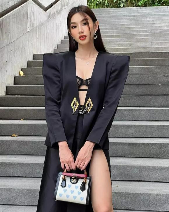 Thùy Tiên để lộ dấu hiệu lão hóa giống Tăng Thanh Hà - Hình 2 Thuy Tien de lo dau hieu lao hoa giong Tang Thanh Ha-Hinh-2