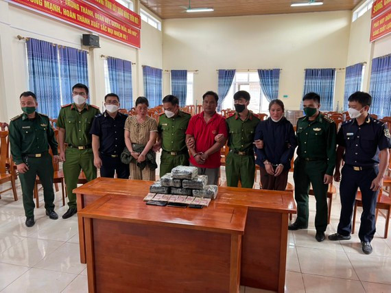 Quảng Bình: Bắt hơn 13kg ma túy dạng ketamin từ Lào vào Việt Nam Quang Binh: Bat hon 13kg ma tuy dang ketamin tu Lao vao Viet Nam
