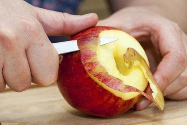 Phần bị bỏ đi của quả táo là kho vitamin và dưỡng chất quý Phan bi bo di cua qua tao la kho vitamin va duong chat quy